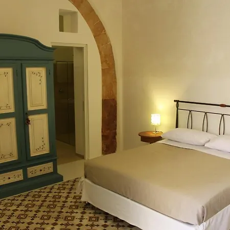 Casa Marsalia Πανσιόν Μαρσάλα